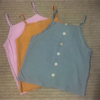เสื้อสายเดี่ยว คอเหลี่ยม กระดุมหน้า