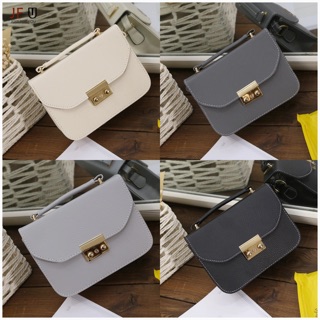 พร้อมส่ง กระเป๋าสะพายข้างทรงกล่องหรูหรา