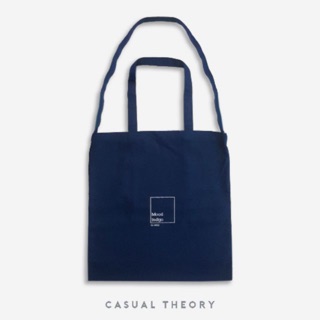 Pantone square tote สี Mood indigo &amp; Tibetian Red by Casual Theory