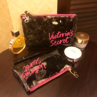 VICTORIAS SECRET MAKE UP/COSMETIC BAG