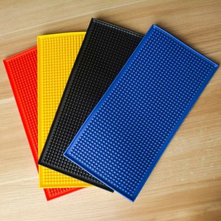 เสื่อยางกันลื่น บาร์แมท เสื่อบริการ วางแก้วเครื่องดื่ม 15 x 30 cm. หนา 1 cm.Bar Mat PVC Soft Plastic