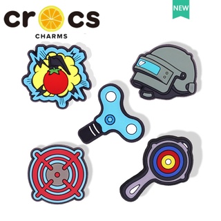 Crocs jibbitz charms PUBG Series 2022 ใหม่ จี้รูปรองเท้า ดอกไม้ หัวเข็มขัด crocs อุปกรณ์ตกแต่งด้านบน แฟชั่น เสน่ห์