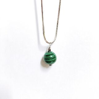 Necklace with malachite (natural malachite)