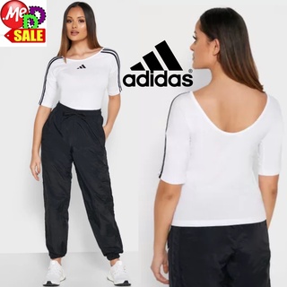 Adidas - ใหม่ เสื้อยืดรัดรูปใส่ออกกำลังกาย/ลำลอง 3-STRIPES ดีไซน์เปิดหลังช่วงบน ADIDAS OPEN BACK 3-STRIPES TEE FI6719