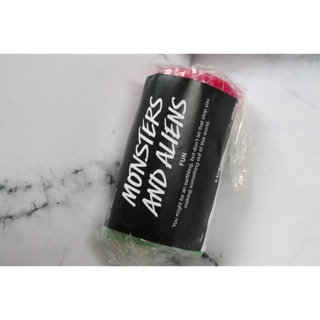 (ของใหม่) Lush Monsters and Aliens Fun 200g