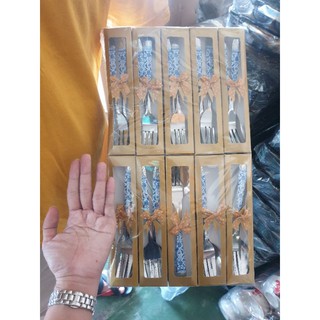 ของชำร่วย ช้อนคู่ลายไทย ดูดี คละสี