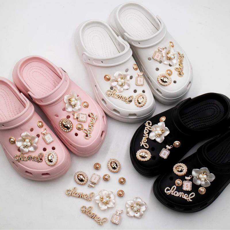 【 Ooyoudo】เข็มกลัด รูปน่ารัก อุปกรณ์เสริม สําหรับตกแต่ง croc【แตะผู้หญิง jibitz อุปกรณ์เสริม】