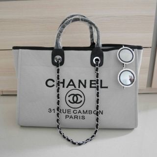 กระเป๋า พรีเมี่ยมกิ๊ฟ Chanel แท้ รุ่นใหม่ล่าสุด ที่สาวๆรอคอย ใหญ่อลัง สีเทาอ่อน สุดฮิต ต้องมีจ้า