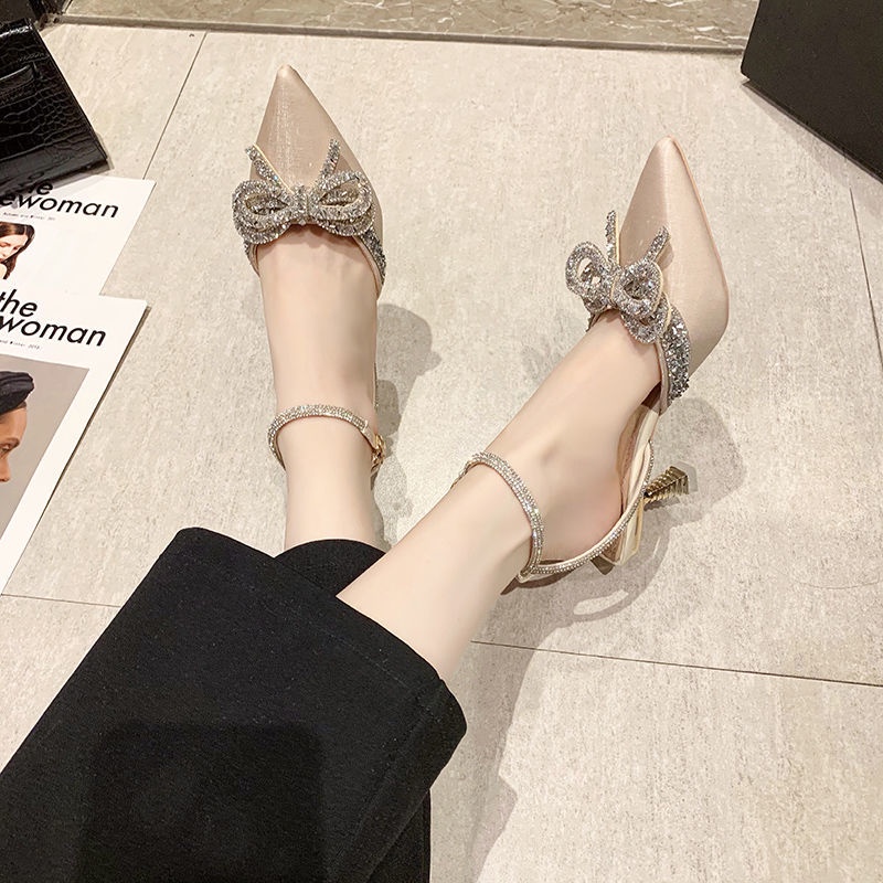 35-42 ขนาดขนาดใหญ ่ โบว ์ กลางส ้ นรองเท ้ าเซ ็ กซี ่ Rhinestone ส ้ นรองเท ้ าแบนสายรัดกริชรองเท ้ าแต ่ งงานรองเท ้ า