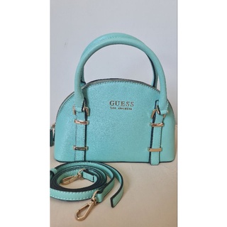 กระเป๋าสะพาย ยี่ห้อ Guess (มือสอง) สีเขียวมินท์