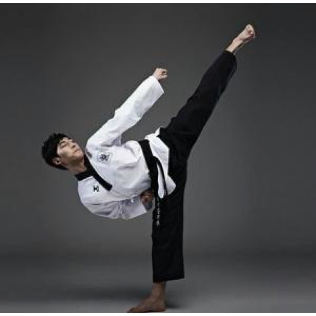 B4# ชุดพุมเซ่ TKD เสื้อขาว+กางเกงดำ ผ้าพุมเซ่แท้  Poomsae Taekwondo ชุดครู ชุดเทควันโด ชุดพุมเซ่เทคว