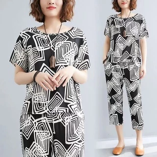 Swan shop ชุดเซต2ชิ้น เสื้อผ้าแฟชั่นกีฬาลำลองสำหรับผู้หญิง มีสามสี เนื้อผ้าดีระบายอากาศใส่สบาย รุ่นใหม่