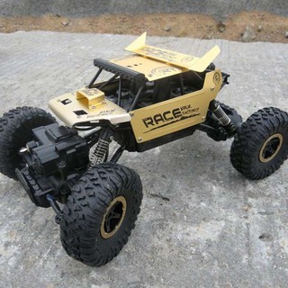 รถบังคับ รถไต่หิน ลุยดินลุยโคลน ตัวรถเป็นโลหะสวยงาม 2.4GHz alloy Off-road Vehicle 4 Wheel Rock Crawler (สีทอง)