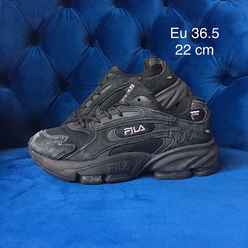 รองเท้าผ้าใบเด็กมือสอง Fila