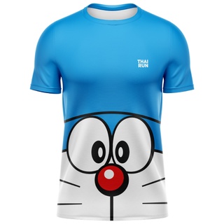 [โค้ด VA2K5D ลด60]Thairun(ไทยรัน) เสื้อออกกำลังกาย เสื้อวิ่ง เสื้อกีฬา Doraemon Big Face ลิขสิทธิ์แท้