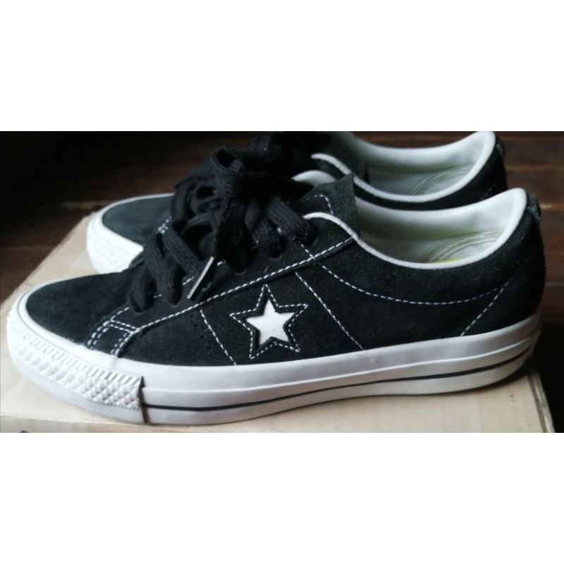 Converse one star มือสอง ส่งฟรี