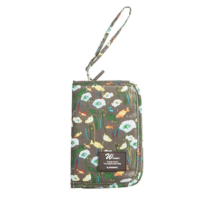 กระเป๋าสตางค์ ผ้าไนล่อน PVC 300D กันน้ำ ขนาด 25 X 18.6 X 12 cm. รหัส VCM- 01 ( สีเขียวเข้มปลาทอง )