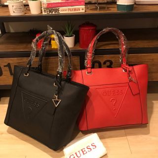 กระเป๋าสะพายoutlet guess