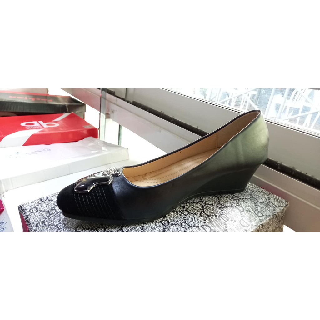 คัชชูผู้หญิง สีดำ ZH03