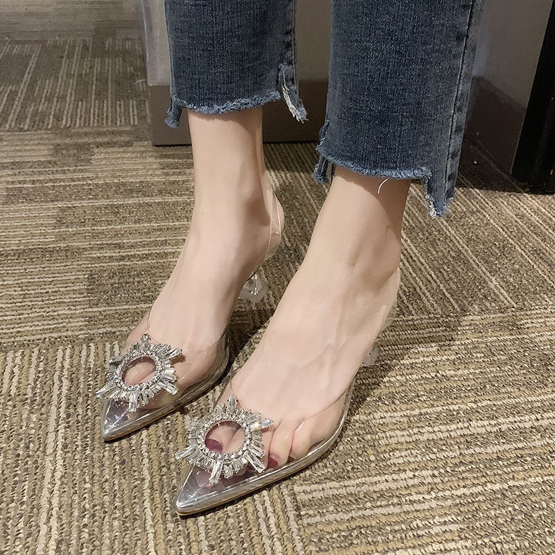 👠 35-42 รองเท้าแตะโปร่งใสหญิง 7 ซม./9 ซม.รองเท้าส้นสูงฤดูร้อนสไตล์ใหม่ Baotou กับเพชร 4142 ขนาดใหญ่ชี้ toe stiletto คริ