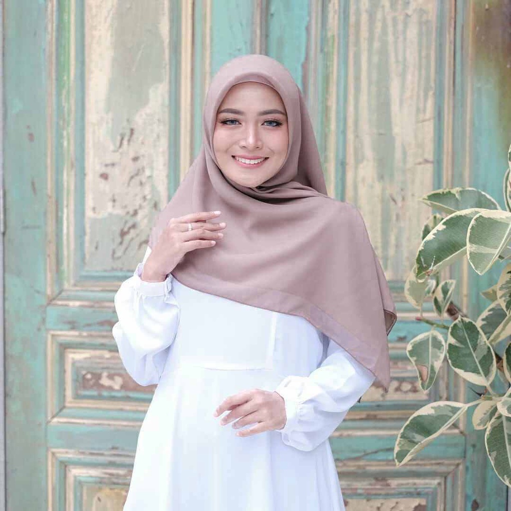 Fashion Shop HIJAB BELLA SQUARE / BELLA SQUARE / HIJAB POLLYCOTTON LATTE PREMIUM