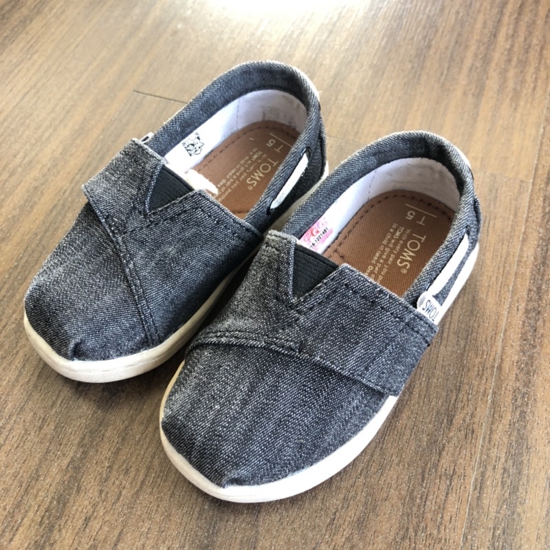 รองเท้าเด็ก TOMS แท้ มือสอง เบอร์5