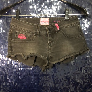 Used กางเกงยีนส์สีดำขาสั้น Superdry S