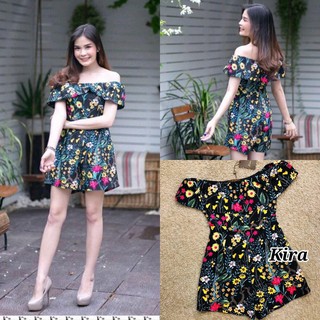 Kira Jumpsuit สวยเกร๋​ เปิดไหล่ งานดีไซด์ปราณีต หรูหราลายผ้าpremium ไฮโซในตัว