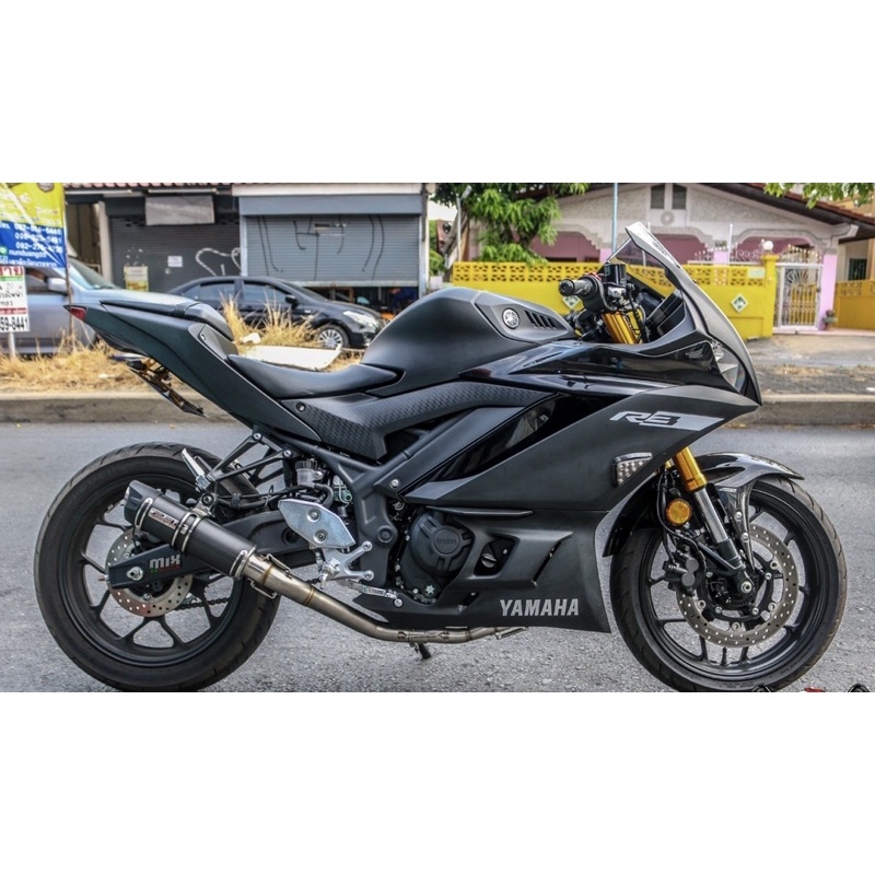 คอสแตนเลส R3 มีให้เลือกสองสี สีเงินกับสีรุ้ง คอ 2 นิ้ว ใส่ R3 ได้ทุกปี