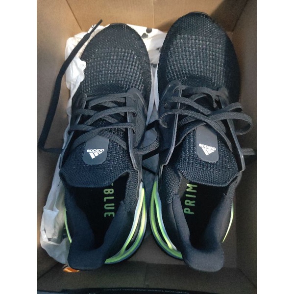 รองเท้าวิ่งadidasแท้