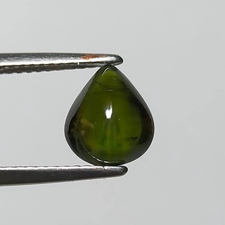 พลอย แซฟไฟร์ แท้ ธรรมชาติ ( Natural Green Sapphire ) หนัก 2.76 กะรัต