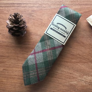 เนคไทสีเขียว ลายเส้นสลับทาร์ทัน Neck tie Green Tartan เน็คไท/ เนกไท/ เน็กไท/ Necktie