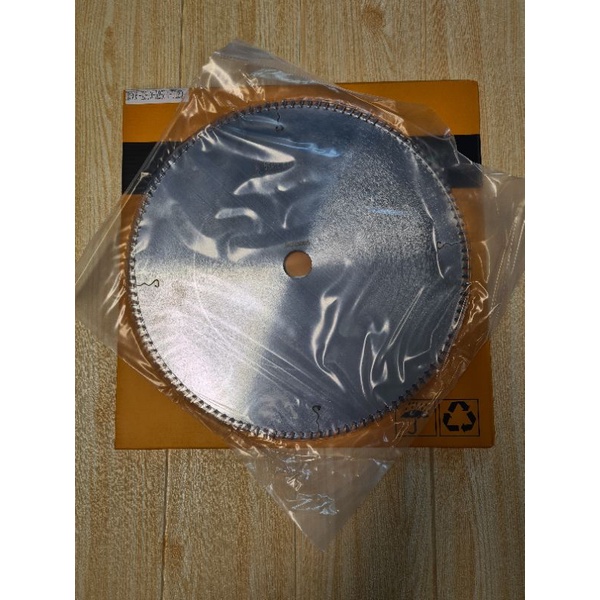 ใบเลื่อยวงเดือน หนา 3 mm สำหรับงานตัดกรอบรูป ps wood โดยเฉพาะ 12″×120ฟัน×รูเพลา1นิ้ว