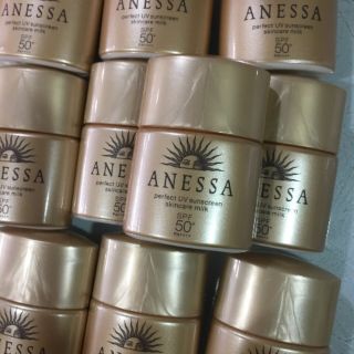 Aneesa Perfect UV Sunscreen สีทอง