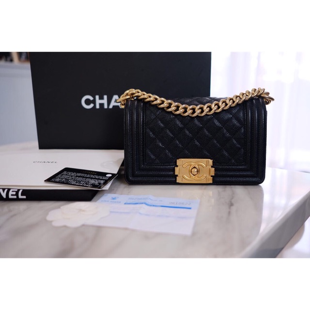Chanel boy 8’ caviar holo23xxxxxx