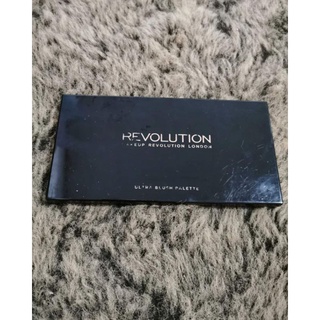 Makeup Revolution blush palette Golden sugar  2  Rose gold