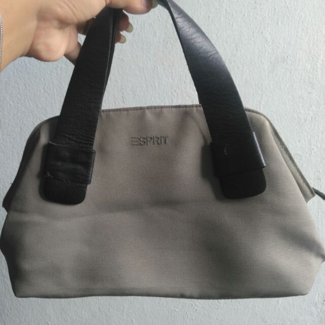 กระเป๋า ESPRIT มือสอง