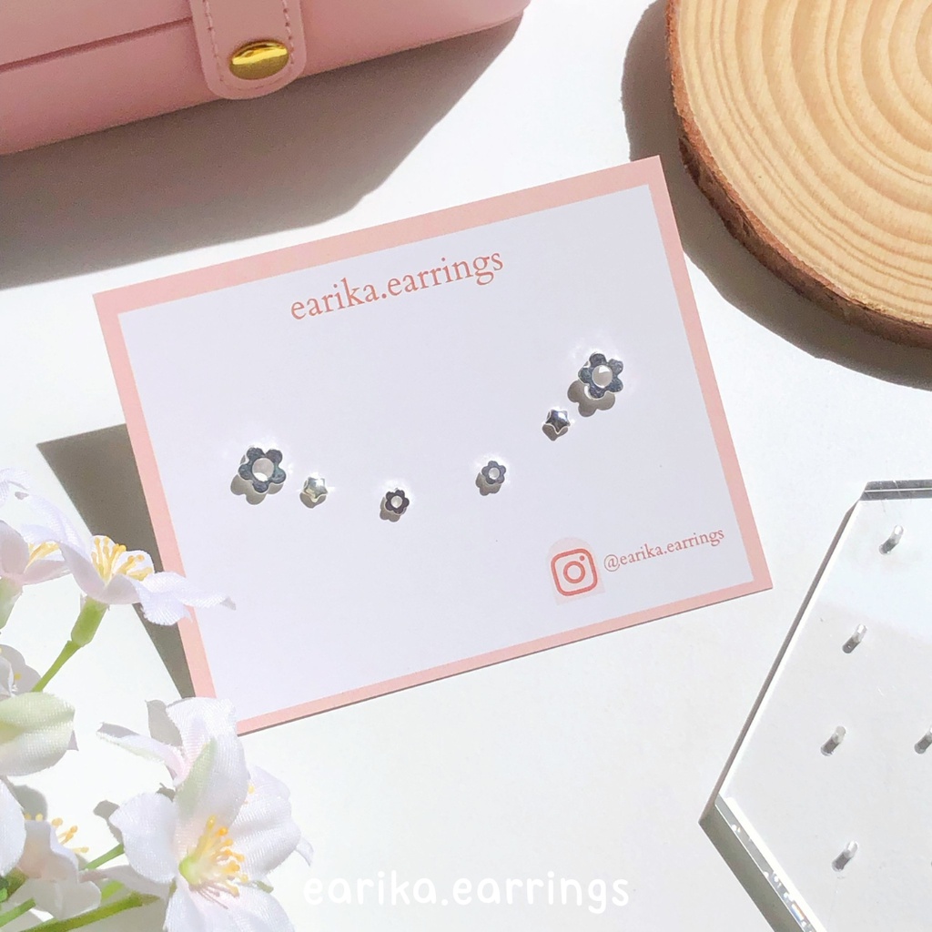 earika.earrings - silvery daisy set เซ็ตต่างหูดอกเดซี่ก้านเงินแท้ชุบทองคำขาว ผิวแพ้ง่ายใส่ได้
