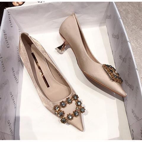 👠Hot sale! 🔥รองเท้าส้นสูงสไตล์เกาหลี ผู้หญิง แหลมปลาย ส้นกริช สีแดง สุดแฟชั่นสำหรับงานพิเศษ