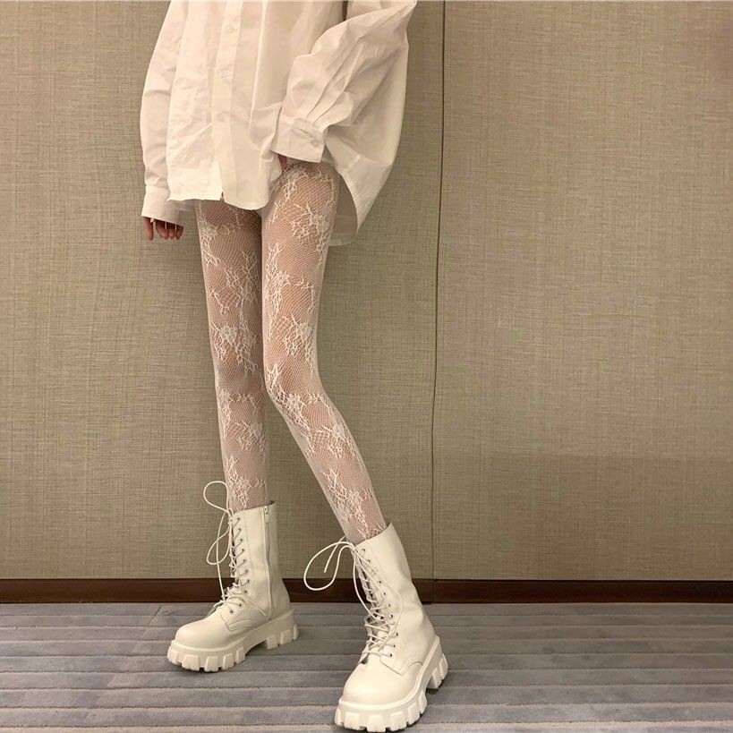 ผู้หญิงหุ้มขากางเกงญี่ปุ่นกลวงลูกไม้ถุงเท้าตาข่าย bottoming ถุงน่องญี่ปุ่นโลลิต้าย้อนยุคดอกไม้เถาสีขาวถุงน่องสีดำหญิง