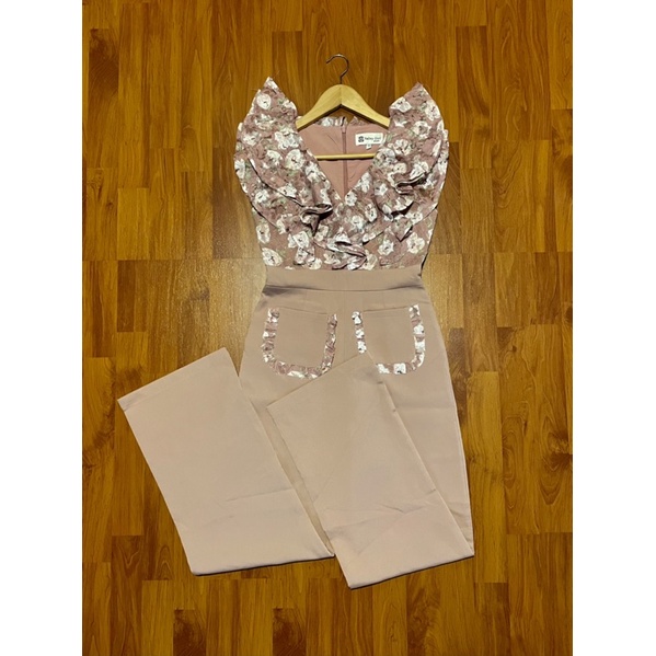 จั๊มสูทยาว มือ2 ป้าย Valleygirl