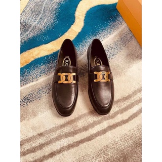 NEW TODS BRANDED METAL CHAIN ACCESSORY LOAFER