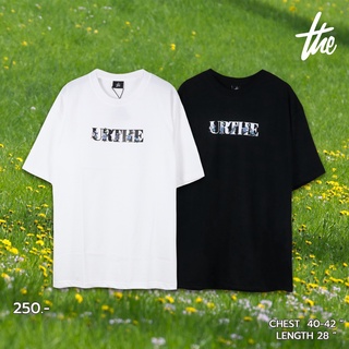 แฟชั่นคลาสสิกUrthe - เสื้อยืด รุ่น FLOWER BOX LOGO S-5XL