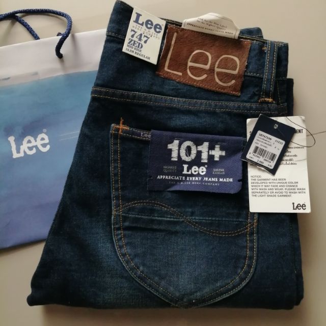 LEE​ 101+ 747 เอว31 ริมแดง ป้ายหนังคอม้า