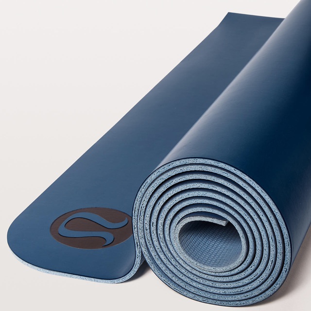 เสื่อโยคะ lululemon รุ่น the revisible mat