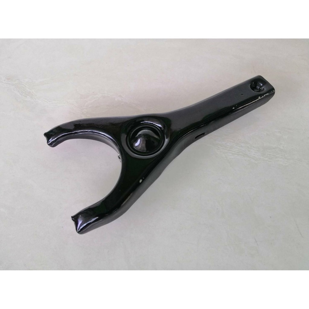 ก้ามปูคลัช  NISSAN  BIG-M,BDI 925,993, NAVARA,YD25 ราคาอันละ250บาท