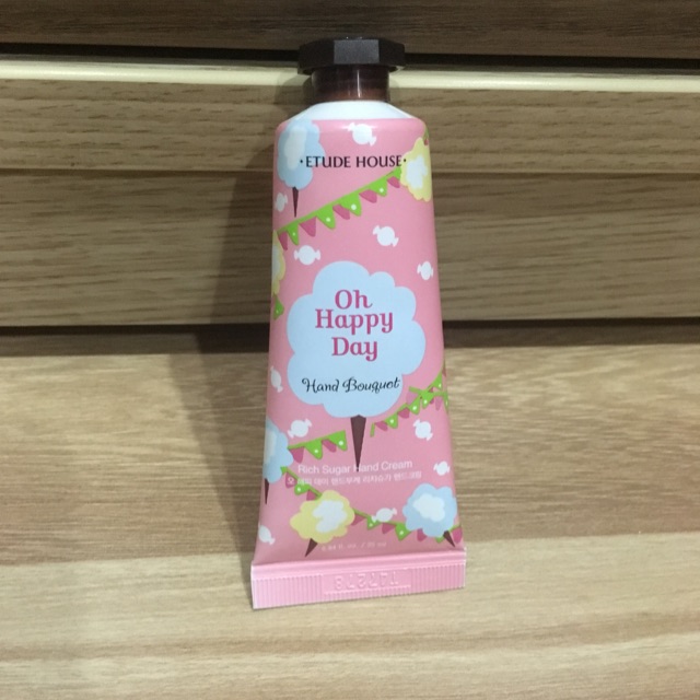 ครีมทามือ Etude Oh happy day hand bouquet  rich sugar hand cream  จากเกาหลี พร้อมส่งฟรี