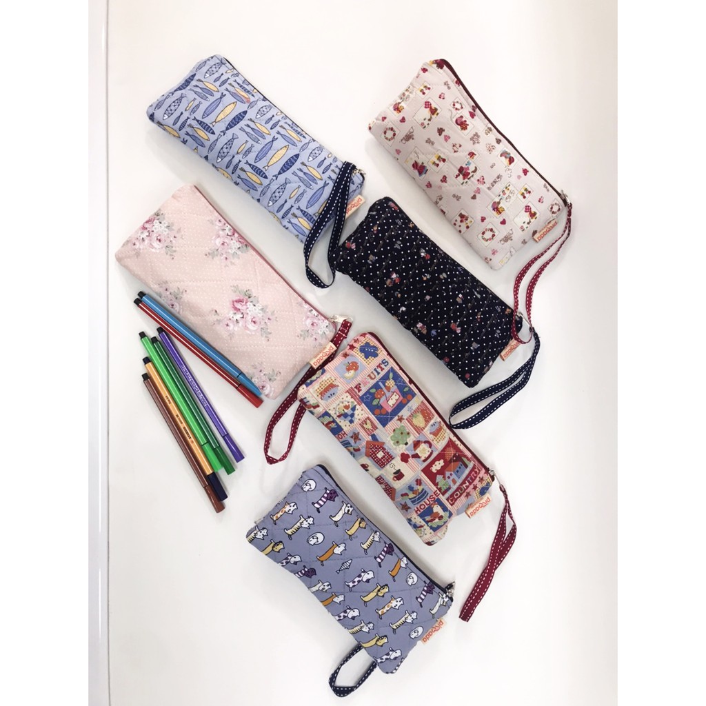 กระเป๋าผ้าPIMMADA #กระเป๋าใส่ของเบ็ดเตล็ดทรงยาว ผลิตจากผ้าcotton100%พิมพ์ลายเย็บบุฟองน้ำ