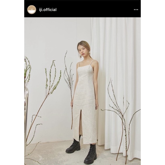 ivy dress - linen 100% (New but wash) จากร้าน iji_official