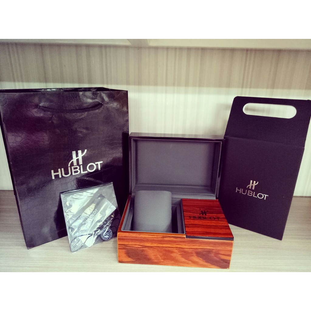 กล่องนาฬิกา Hublot**